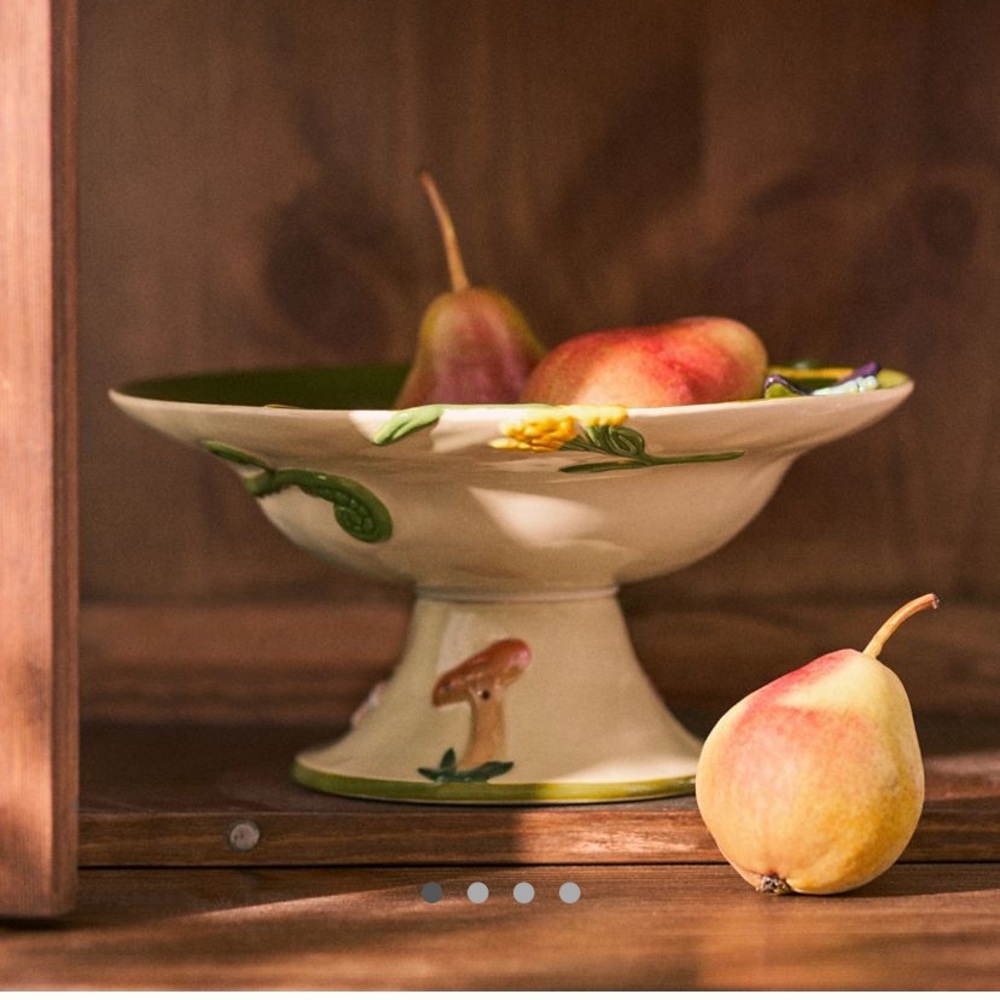 NWT FAYE THE ICON STONEWARE PEDESTAL - Picture 3 of 3